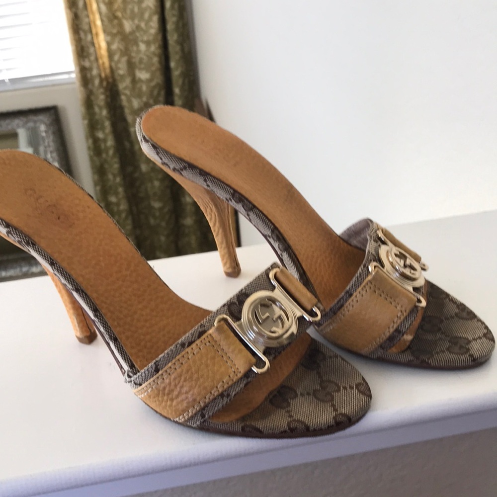 Vintage Gucci logo heeled mules size 38